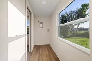 2698 46th Ave N, Saint Petersburg, FL 33714 - Photo 32