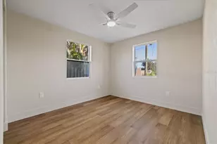 2698 46th Ave N, Saint Petersburg, FL 33714 - Photo 26