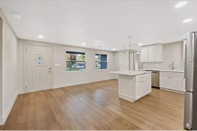 2698 46th Avenue N, Saint Petersburg, FL 33714 - Photo 14