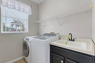 1900 Cardamon Dr, Trinity, FL 34655 - Photo 32