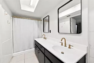 28850 Lindenhurst Dr, Wesley Chapel, FL 33544 - Photo 38