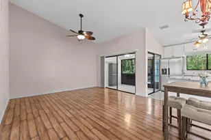 8015 Picketts Ct, Weeki Wachee, FL 34613 - Photo 10