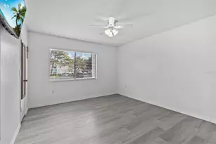 8015 Picketts Ct, Weeki Wachee, FL 34613 - Photo 32