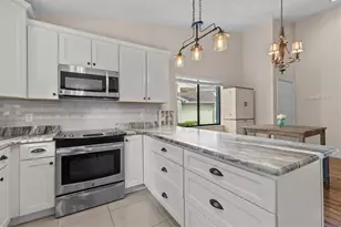 8015 Picketts Ct, Weeki Wachee, FL 34613 - Photo 22