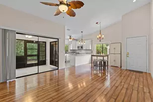 8015 Picketts Ct, Weeki Wachee, FL 34613 - Photo 28