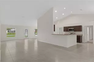 13048 Kittiwake Rd, Weeki Wachee, FL 34614 - Photo 12