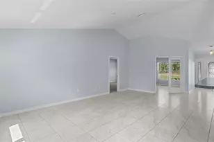 13058 Kittiwake Rd, Weeki Wachee, FL 34614 - Photo 12