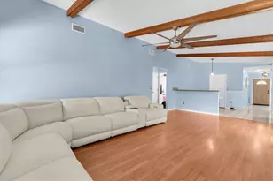 914 Harbor Cir, Palm Harbor, FL 34683 - Photo 14