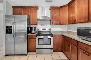 914 Harbor Cir, Palm Harbor, FL 34683 - Photo 18