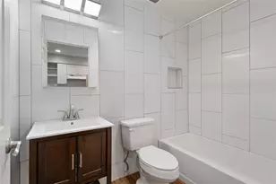 701 Mirror Lake Dr N, Saint Petersburg, FL 33701 - Photo 18