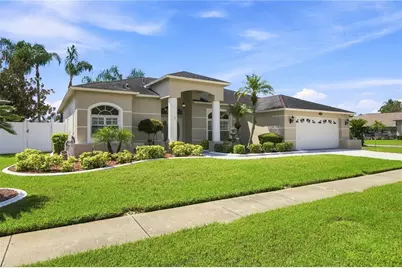 8704 Cypress Lakes Boulevard, New Port Richey, FL 34653 - Photo 2