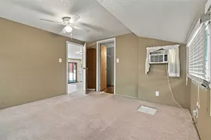 9483 Gray Fox Dr, Weeki Wachee, FL 34613 - Photo 6