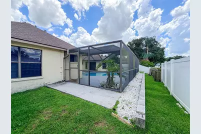 9542 Pebble Glen Avenue, Tampa, FL 33647 - Photo 6