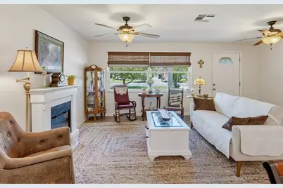 1575 Jasmine Way, Clearwater, FL 33756 - Photo 8