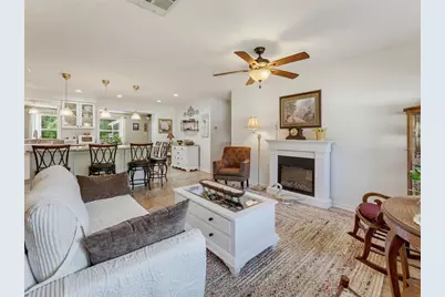 1575 Jasmine Way, Clearwater, FL 33756 - Photo 10