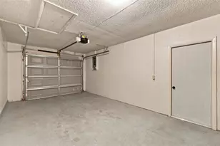 11208 Portsmouth St, Spring Hill, FL 34609 - Photo 28