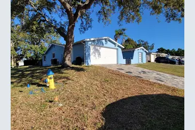 7741 Treasure Pointe Drive, Port Richey, FL 34668 - Photo 2