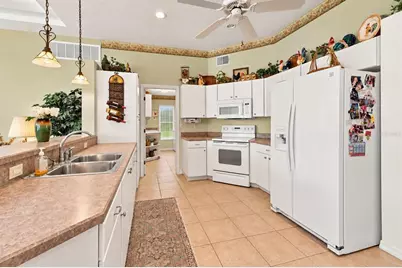 10242 Swanson Court, Spring Hill, FL 34608 - Photo 12