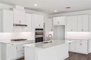 526 Emerald Grv Dr, Apopka, FL 32703 - Photo 2