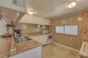 11390 Maripoe Rd, Weeki Wachee, FL 34614 - Photo 12