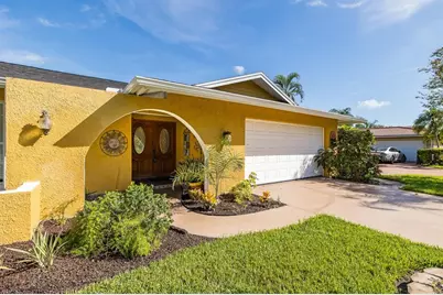 11555 Pine Street, Seminole, FL 33772 - Photo 2