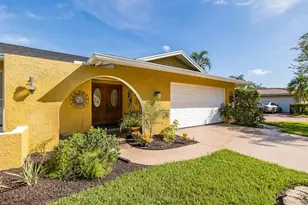 11555 Pine St, Seminole, FL 33772 - Photo 2