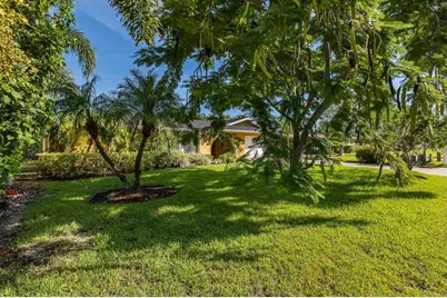 11555 Pine Street, Seminole, FL 33772 - Photo 36