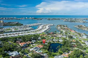 11555 Pine St, Seminole, FL 33772 - Photo 10