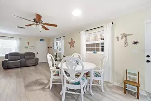 6702 Dartmoor Ln, New Port Richey, FL 34653 - Photo 10