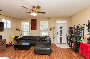 6212 Moorefield Ln, Zephyrhills, FL 33542 - Photo 8