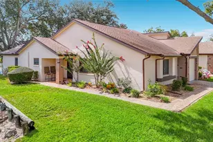 7406 Heather Walk Dr, Weeki Wachee, FL 34613 - Photo 2