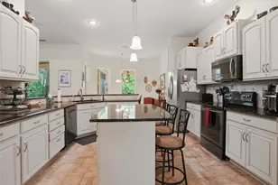 8333 Allen Dr, Weeki Wachee, FL 34613 - Photo 4