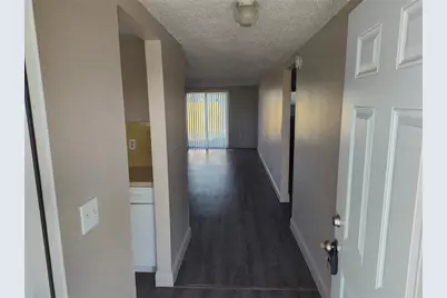4136 Shoreline Drive, New Port Richey, FL 34652 - Photo 2