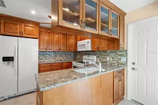 6090 Elcona Ct, Spring Hill, FL 34606 - Photo 14