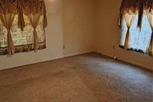 18250 Caufield Rd, Spring Hill, FL 34610 - Photo 12