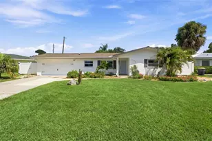 2172 University Dr S, Clearwater, FL 33764 - Photo 1