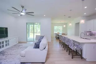 17460 Macassar Rd, Weeki Wachee, FL 34614 - Photo 8