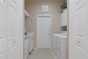 9401 Fox Hollow Ln, Weeki Wachee, FL 34613 - Photo 34