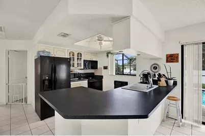 14260 Spring Hill Drive, Spring Hill, FL 34609 - Photo 10