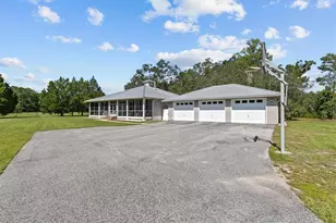 7041 Quarterhorse Ln, Brooksville, FL 34604 - Photo 2