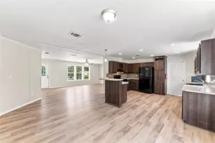 6453 Mangrove Dr, Wesley Chapel, FL 33544 - Photo 8