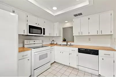 7610 Oakmont Lane, New Port Richey, FL 34654 - Photo 8