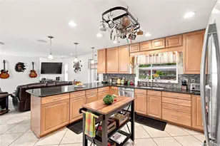 610 Hitching Post Dr, Brandon, FL 33511 - Photo 14