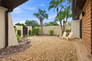 5005 Paloma Dr, Tampa, FL 33624 - Photo 10