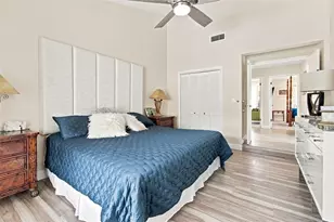 5005 Paloma Dr, Tampa, FL 33624 - Photo 40