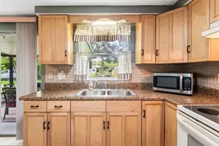 15915 Villa Dr, Hudson, FL 34667 - Photo 10