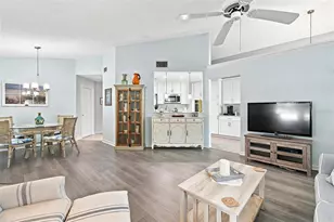 6802 Plumleaf Ct, Spring Hill, FL 34606 - Photo 8