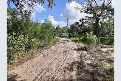 15750 Larry Road, Spring Hill, FL 34610 - Photo 6