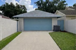 8008 La Serena Dr, Tampa, FL 33614 - Photo 26