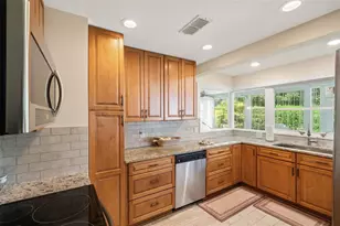 2632 Royal Ridge Dr, Spring Hill, FL 34606 - Photo 16